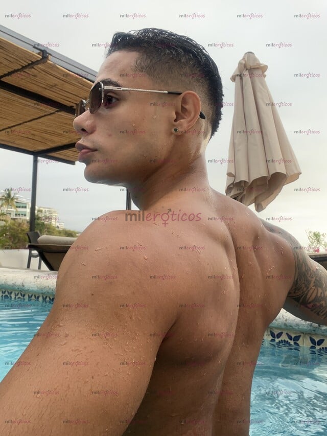 FOTOS DE CHICO SEXY & CALIENTE CON UNA BUENA VERGA Y BUEN CULO
