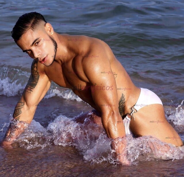 FOTOS DE CHICO SEXY & CALIENTE CON UNA BUENA VERGA Y BUEN CULO