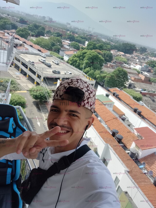 FOTOS DE SOY UN CHICO MUY DIVERTIDO ARDIENTE Y CURIOSO ANSIOSO EN CONOCERTE