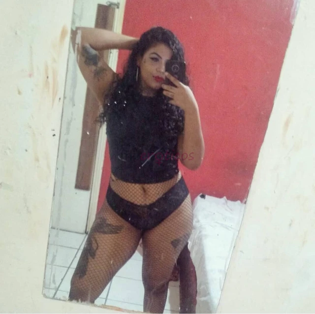 Oi amores tudo bem me chamo vitoria e tenho 24 anos sou uma morena fogosa e muito safadinha estou disponivel na cidade de limeira sou lactante e tambe...
