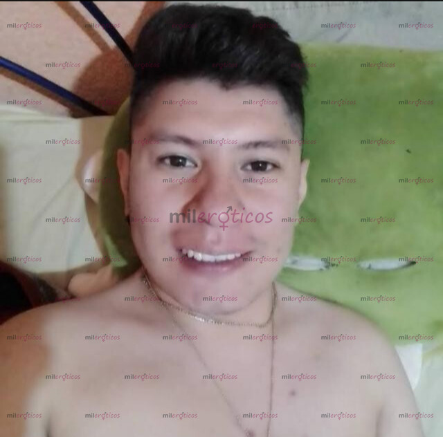 FOTOS DE ACTIVO PREÑADOR DE CULOS Y GARGANTAS PROFUNDAS