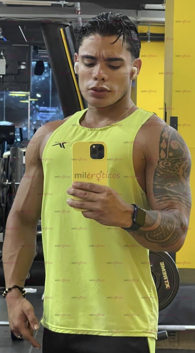 FOTOS DE ACTOR PORNO MUY CALIENTE DISPUESTO A COMPLACERTE EN TUS FANTASÍAS