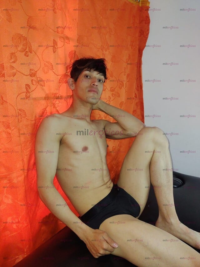 FOTOS DE CHICO VERSATIL DE SUBA .... 25 AÑOS VERGON ME LLAMO ADBISAI