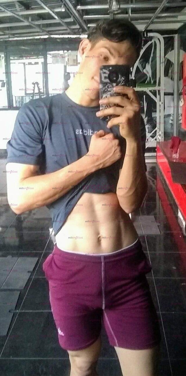 FOTOS DE CHICO VERSATIL DE SUBA .... 25 AÑOS VERGON ME LLAMO ADBISAI