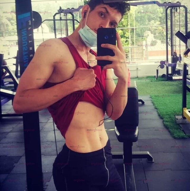 FOTOS DE CHICO VERSATIL DE SUBA .... 25 AÑOS VERGON ME LLAMO ADBISAI