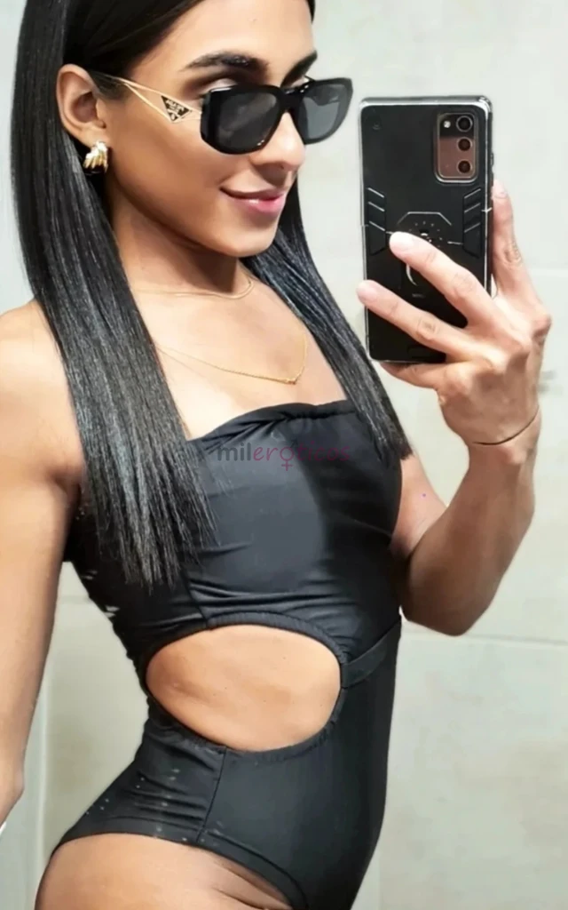 Coralba trans venezolana soy una chica super complaciente femenina experta en hombres principiantes de buen gusto fantasias eroticas fetiches bdsmmis...