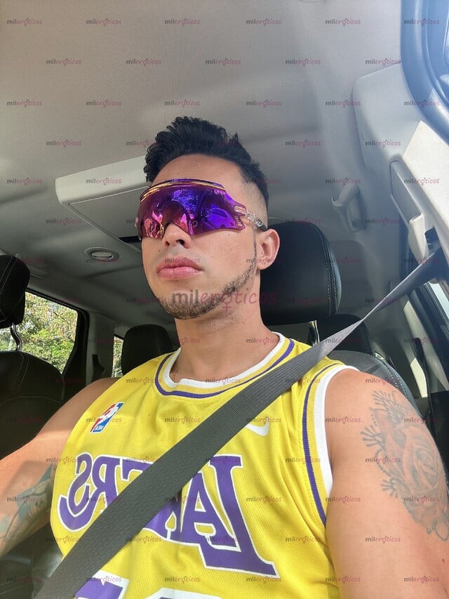 FOTOS DE MACHO MASAJISTA SCORT EN TU CIUDAD POR POCO TIEMPO SUPER CACHONDO