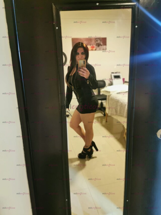 FOTOS DE ESTRELLA CHICA COMPLACIENTE MILF EXPERIMENTADA