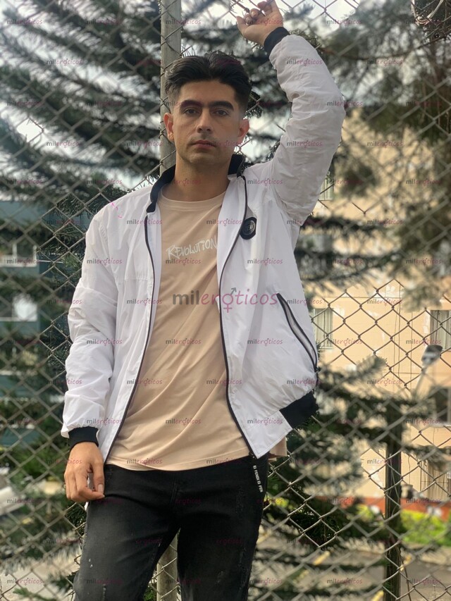 FOTOS DE JOVEN MADURO DISPUESTO A COMPLACERTE DE MEDELLIN MUY PRUDENTE.
