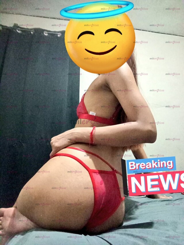 FOTOS DE MARCELA, FLAQUITA FETICHISTA ME ENCANTA COMÉRMELA TODA SUPER FLEXIBLE