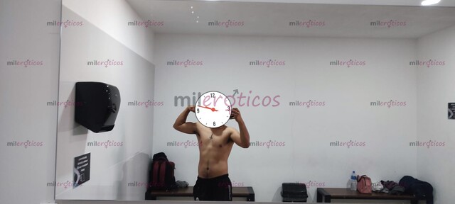 FOTOS DE COMPAÑÍA DE MEDIAS, CABALLERO DE COMPAÑÍA, ACOMPAÑANTE, VENDEDOR DE CONTENIDO