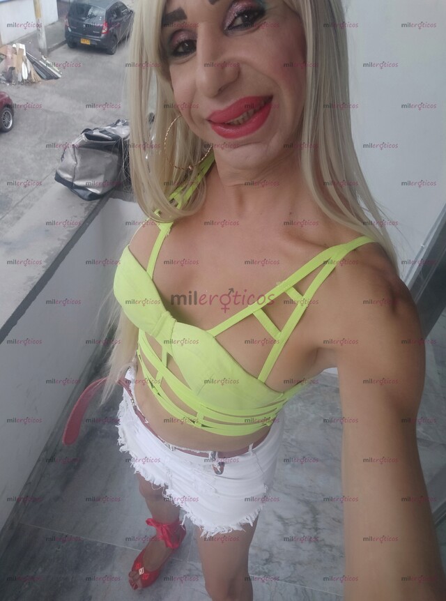 FOTOS DE MONA NINFÓMANA ANSIOSA DE UN BUEN ORAL AL NATURAL