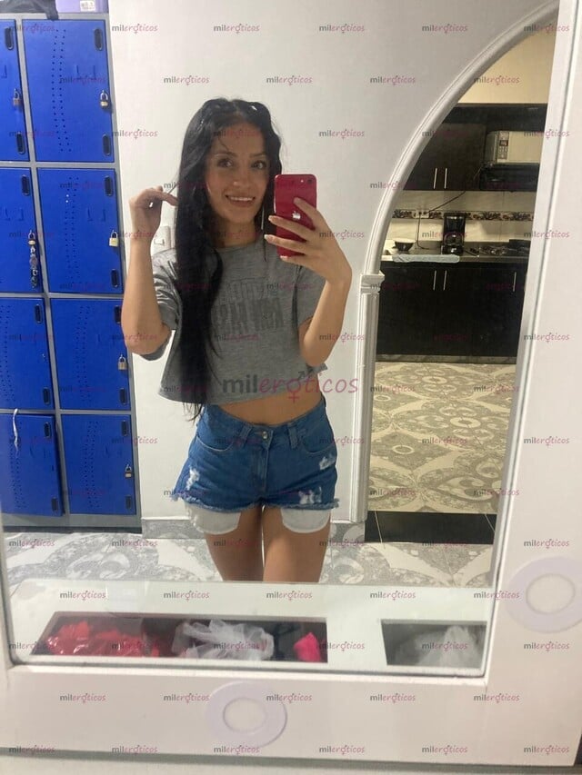 FOTOS DE FLACA DIVINA Y CON EL MEJOR SEXO ORAL QUE VAS A TENER 120 K NEGOCIABLES.