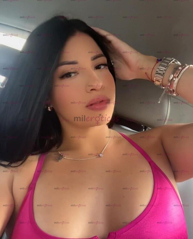 FOTOS DE ISA CHICA CALIENTE CON VAGINITA BIEN ROSADITA LLENA DE LECHE SI LA QUIERES !!!
