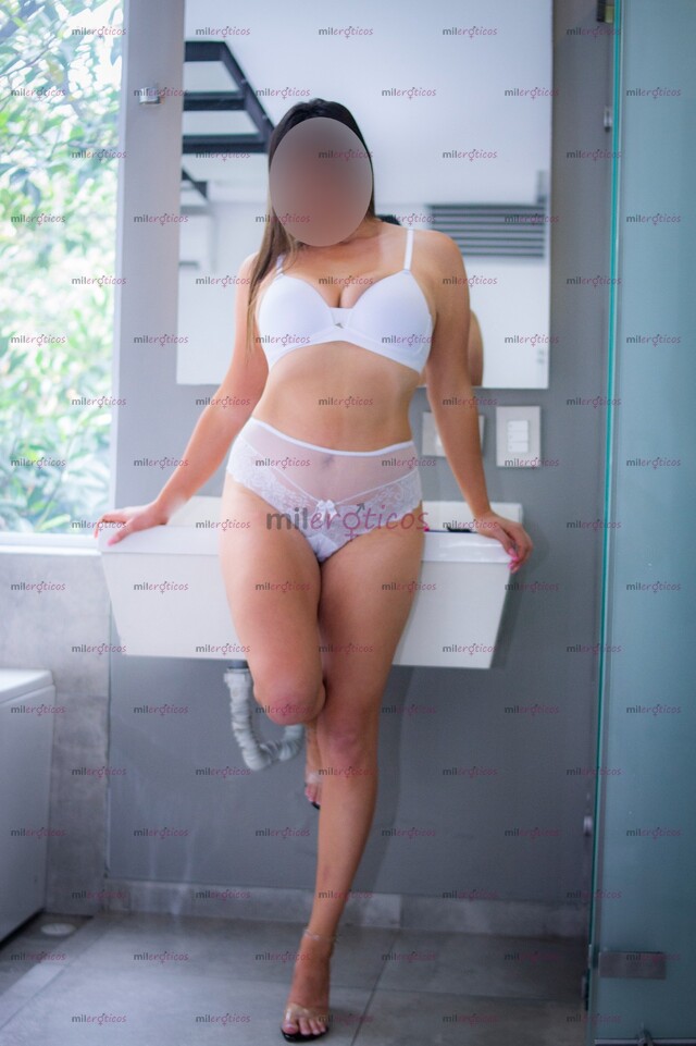 FOTOS DE SOY CRISTINA PAISA CALIENTE JOVEN EXTROVERTIDA SUPER CALIENTE PARA TI