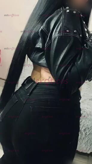 FOTOS DE VEN A DISFRUTAR DE UNA CHICA SENSUAL DE CURVAS PRONUNCIADAS COLA GRANDE Y SENOS