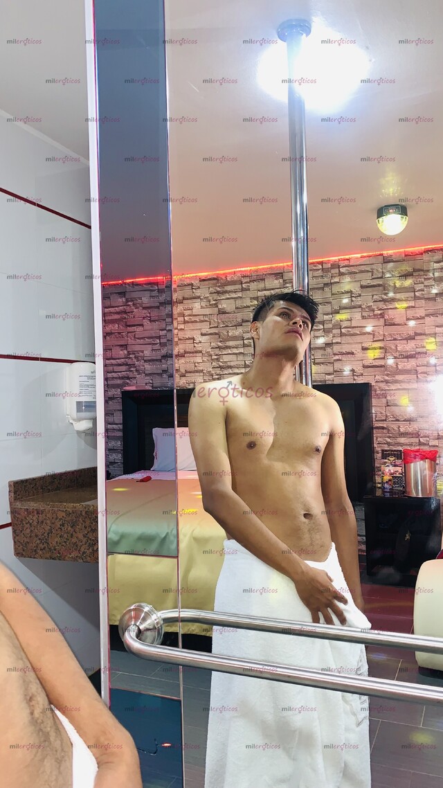 FOTOS DE HOLA MIS NIÑAS .SOY UN CHICO SUPER CALIENTE ME ENCANTA COMPLACER