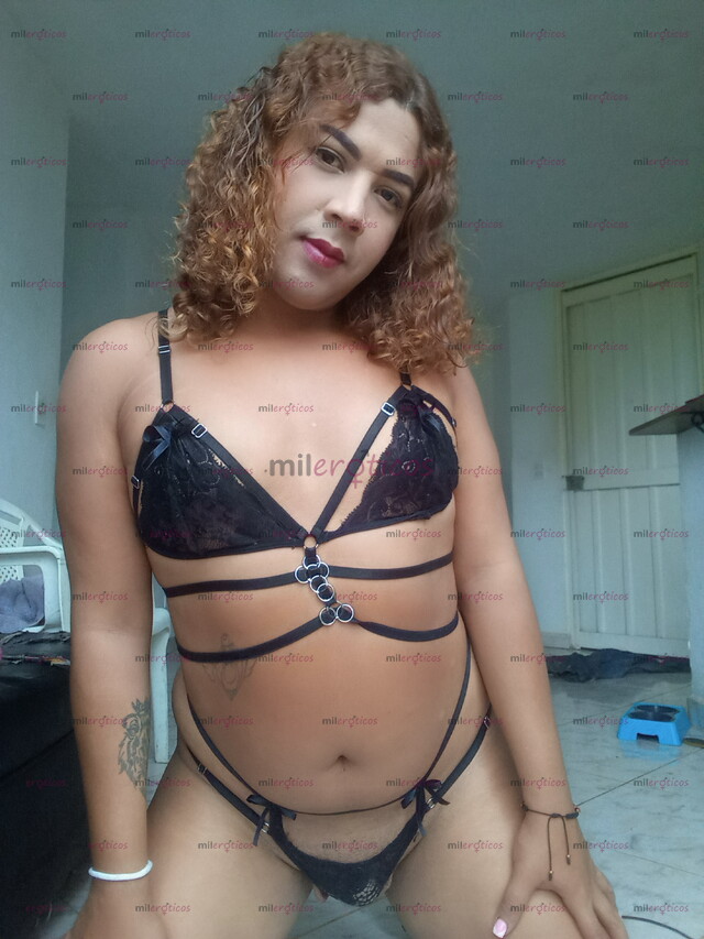 FOTOS DE HERMOSA TRANSEXUAL DIOSA DEL SEXO ORAL CON CULITO ESTRECHO Y VERGA GRANDE