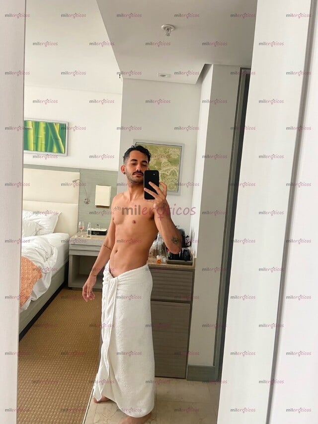 FOTOS DE CHICO JOVEN DISPONIBLE ORA TI LLAMA O ESCRIBE AL WHATSAAP