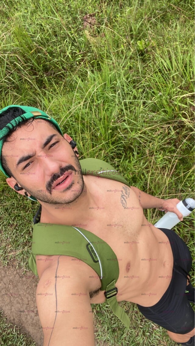 FOTOS DE CHICO JOVEN DISPONIBLE ORA TI LLAMA O ESCRIBE AL WHATSAAP