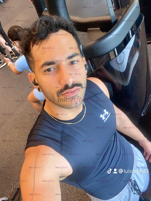 FOTOS DE CHICO JOVEN DISPONIBLE ORA TI LLAMA O ESCRIBE AL WHATSAAP