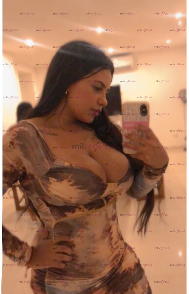 FOTOS DE HOLA AMORES , HERMOSA MORENA CABELLO LARGO . CALIENTE Y VAGINA JUGOSA