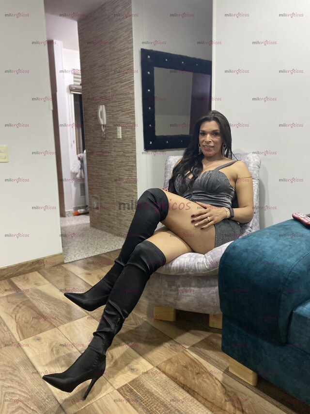 FOTOS DE CULTA, EDUCADA, ELEGANTE Y SOBRE TODO MUY SEXUAL