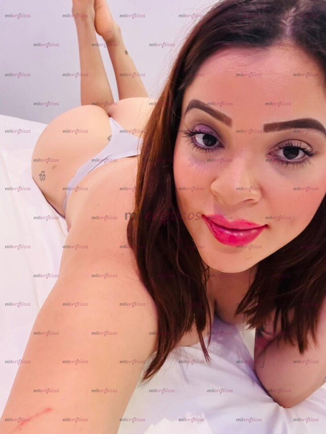 FOTOS DE UNA DIOSA, CON TODA LA ACTITUD DEL AMBIENTE.