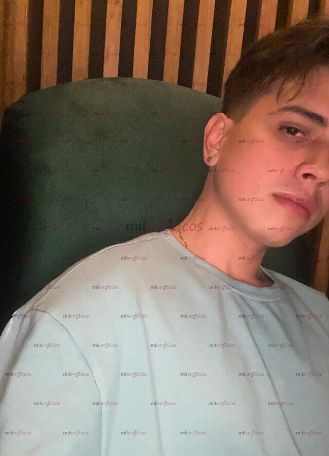 FOTOS DE JOVEN RESERVADO Y COMPLACIENTE VEN A DISFRUTAR