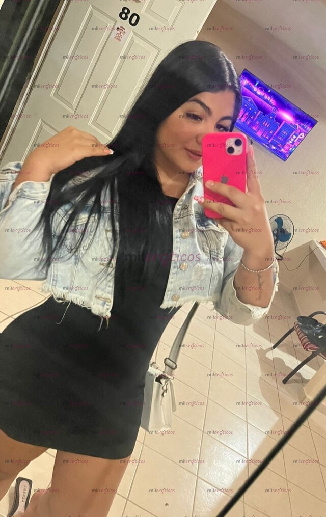 FOTOS DE COLOMBIANA, CON RICAS NALGAS Y TETAS PARADITAS.
