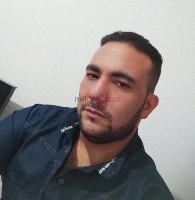 Hola me llamo martin soy un joven colombiano de 32 anos de edad donde quiero complacer a cualquier mujer que quiera de mis servicios cuento con mucha...