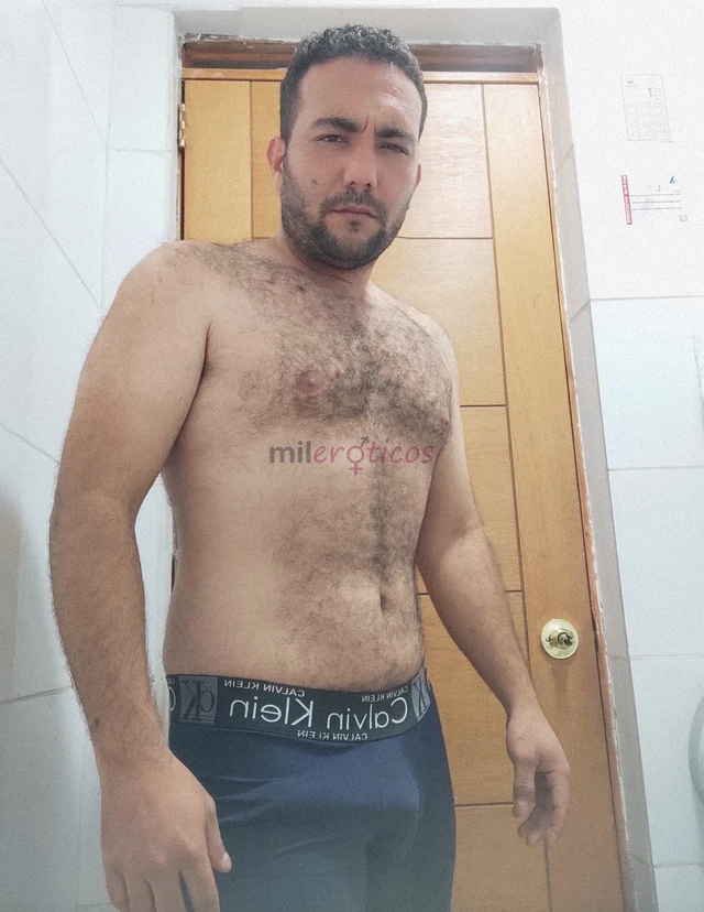Hola me llamo martin soy un joven colombiano de 32 anos de edad donde quiero complacer a cualquier mujer que quiera de mis servicios cuento con mucha...