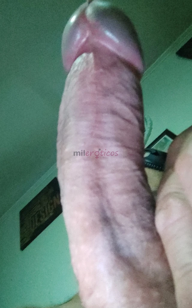 Soy un scort maduro 40 anos buen cuerpo varonil guapo encantador dotacion 19 cm te dare un rico momento juntos te dare todo el placer que deseas tengo...
