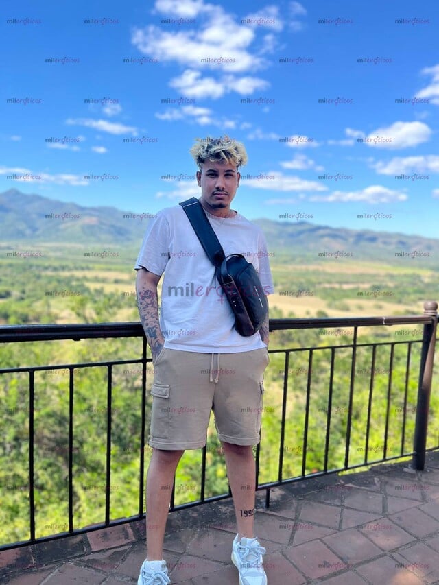 FOTOS DE SOY UN CHICO ACTIVO, ALTO Y GUAPO CON UNA POLLA DE 19 CM JUGOSA