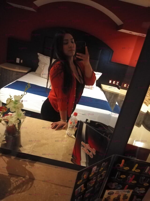 FOTOS DE HOLA MI AMOR SOY LIZBETH CHICA GUAPA CARIÑOSA Y MUY COMPLACIENTE LA PASARAS BIEN
