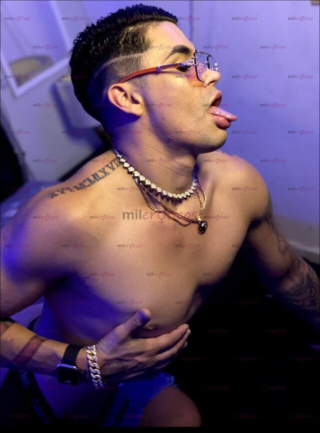 FOTOS DE CHICO LATINO XXX PORNO SUMISO Y COMPLACIENTE