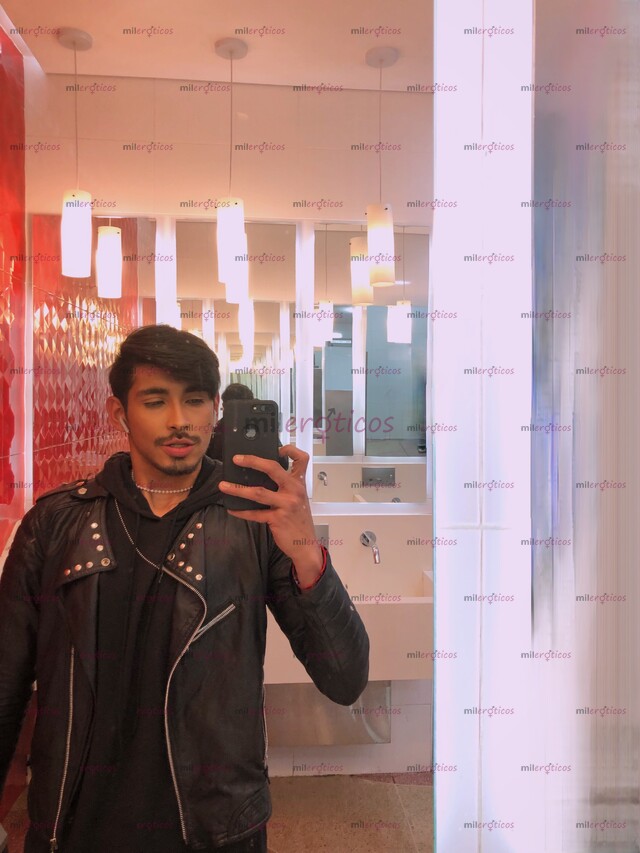 FOTOS DE FLACO JOVEN Y ATRACTIVO DISPUESTO A COMPLACER CADA UNO DE TUS DESEOS
