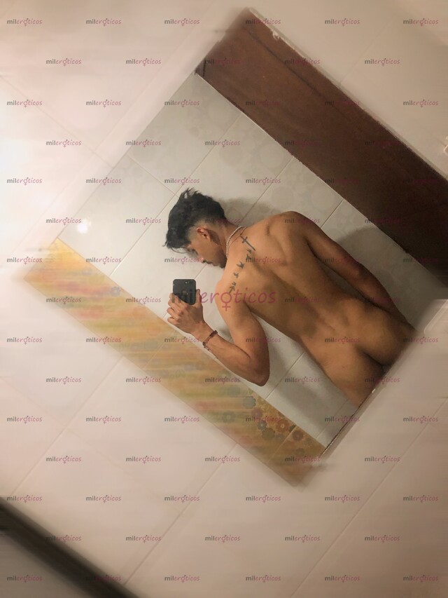 FOTOS DE FLACO JOVEN Y ATRACTIVO DISPUESTO A COMPLACER CADA UNO DE TUS DESEOS
