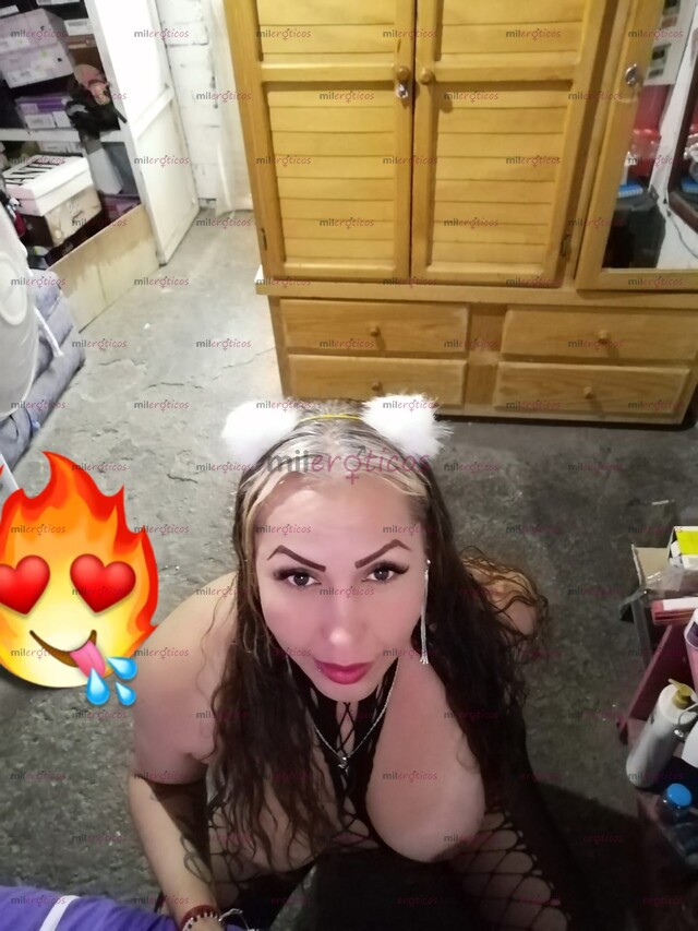 FOTOS DE KENYA RENDÓN........................... PASEMOS UN RATO INOLVIDABLE COGIENDO.