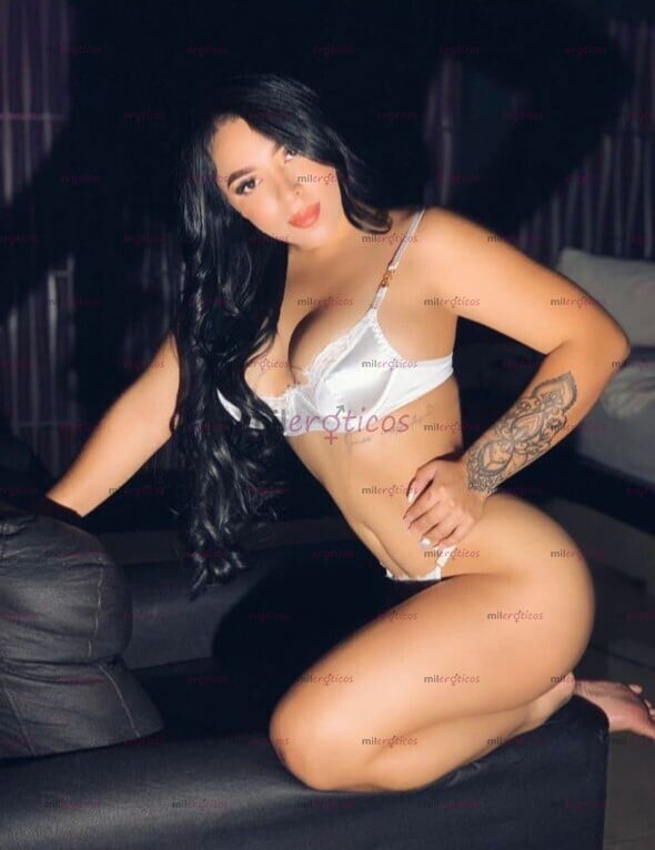 FOTOS DE CULONA Y DE BUENAS TETAS AMOR, CINTURA PEQUEÑITA Y BLANQUITA, BELLEZA EXOTICA.