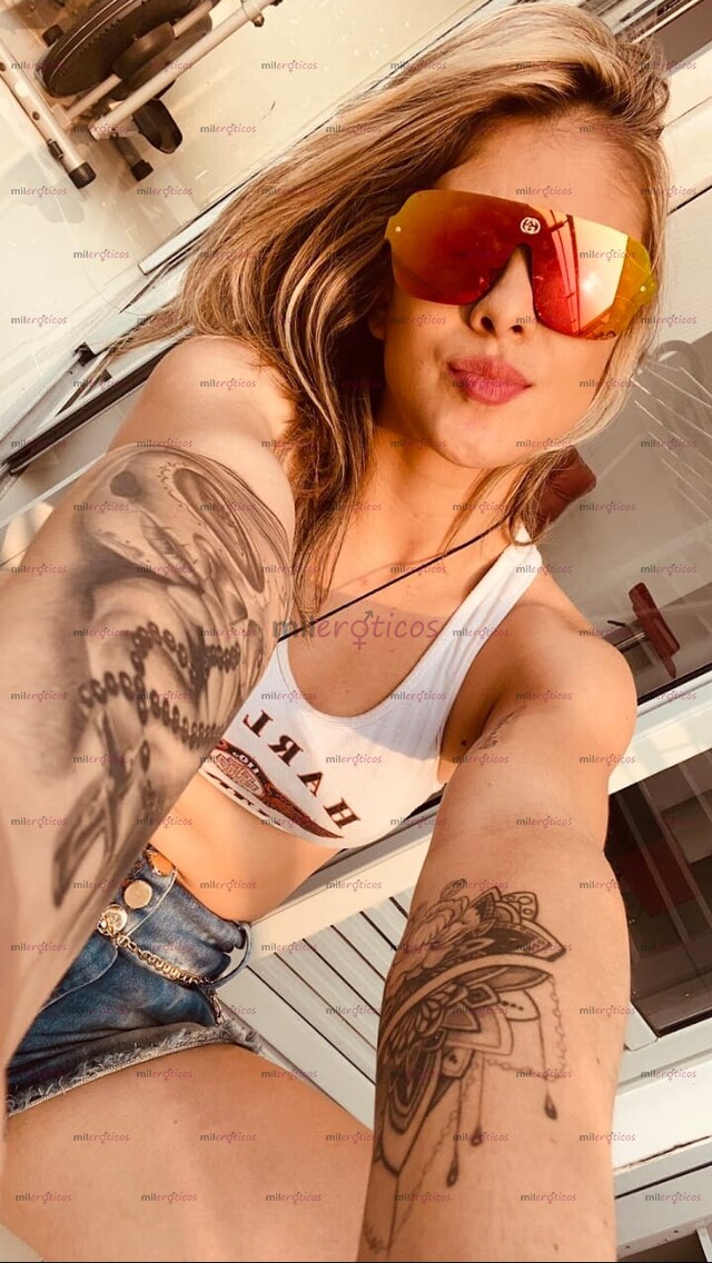 FOTOS DE CHICA DIVERTIDA Y CALIENTE CON LA MEJOR ACTITUD Y PROFESIONALISMO