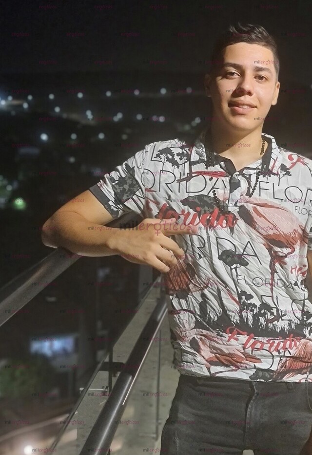 FOTOS DE JOVEN DOMINANTE FULL ACTIVO Y LECHERO CON SITIO 24 7