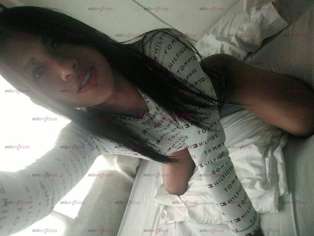 FOTOS DE PEQUEÑA TRAVIESA EROTICA MUY COMPLACIENTE