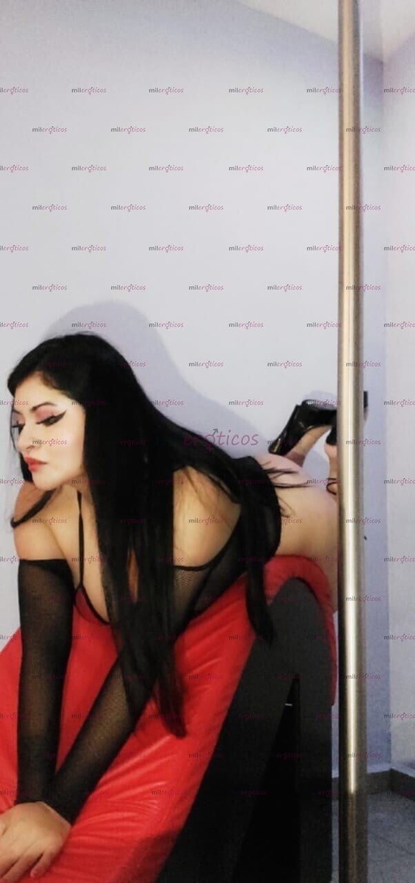 FOTOS DE HOLA SOY EMMA, JOVEN CUERPAZO NALGONA , CARA BONITA Y TETAS INCREÍBLES