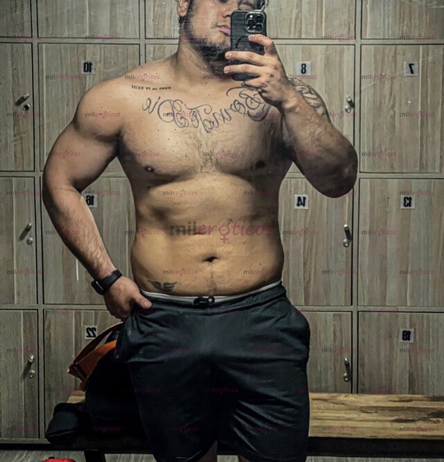 FOTOS DE LA MEJOR COMPAÑÍA Y TRATO ENTRE HOMBRES. ¿TE GUSTARÍA DIVERTIRTE CONMIGO?