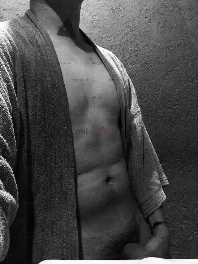 FOTOS DE SENSUAL JOVEN LISTO PARA SATISFACER MADURAS