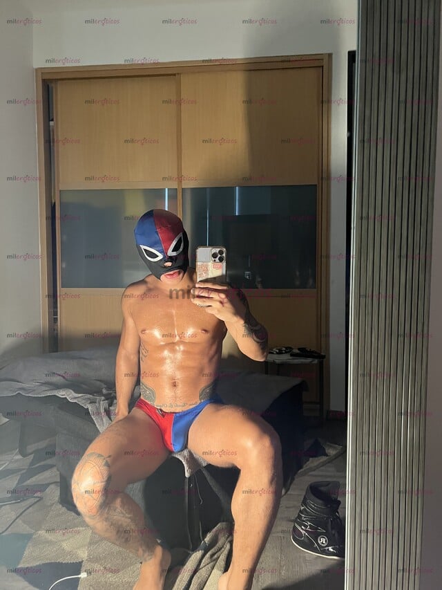 FOTOS DE JOVENCITO ARDIENTE Y MUY COMPLACIENTE CON BUENA POLLA Y BUEN CULO