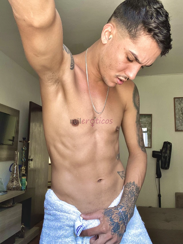 Novidade em curitiba apartir do dia 31 01 ao dia 05 02sou barbeiro naturista e atendo a vontade de cueca ou nu como preferir com opcao de finalizar co...