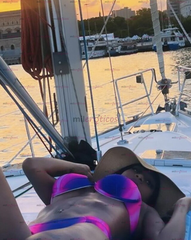 FOTOS DE NEGRA CON CURVAS, VEN Y NOS DIVERTIREMOS 100% QUEDARÁS ENCANTADO