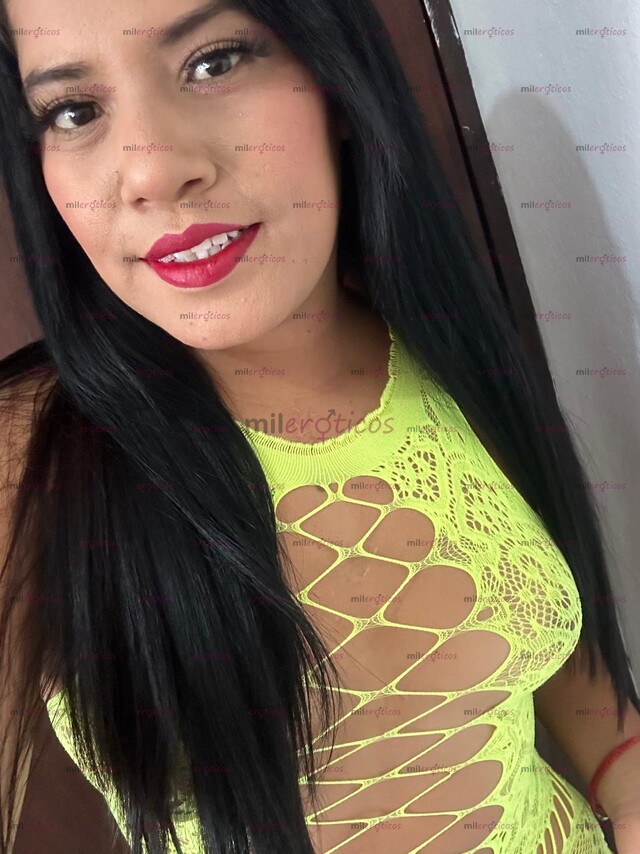 FOTOS DE DELICIOSA NENITA CON BELLOS SENOS PARADITOS VEN A COMERTELOS